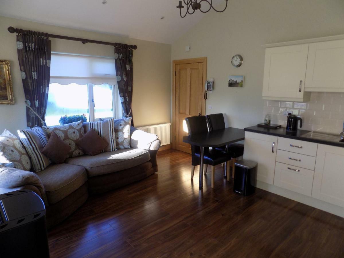 Chapel Meadow Lodge Clonard Екстер'єр фото
